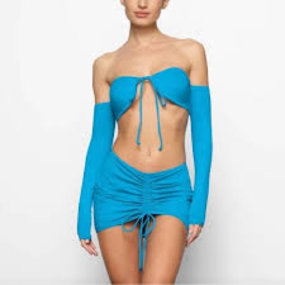#399. Signature Swim Long Sleeve Bikini Top